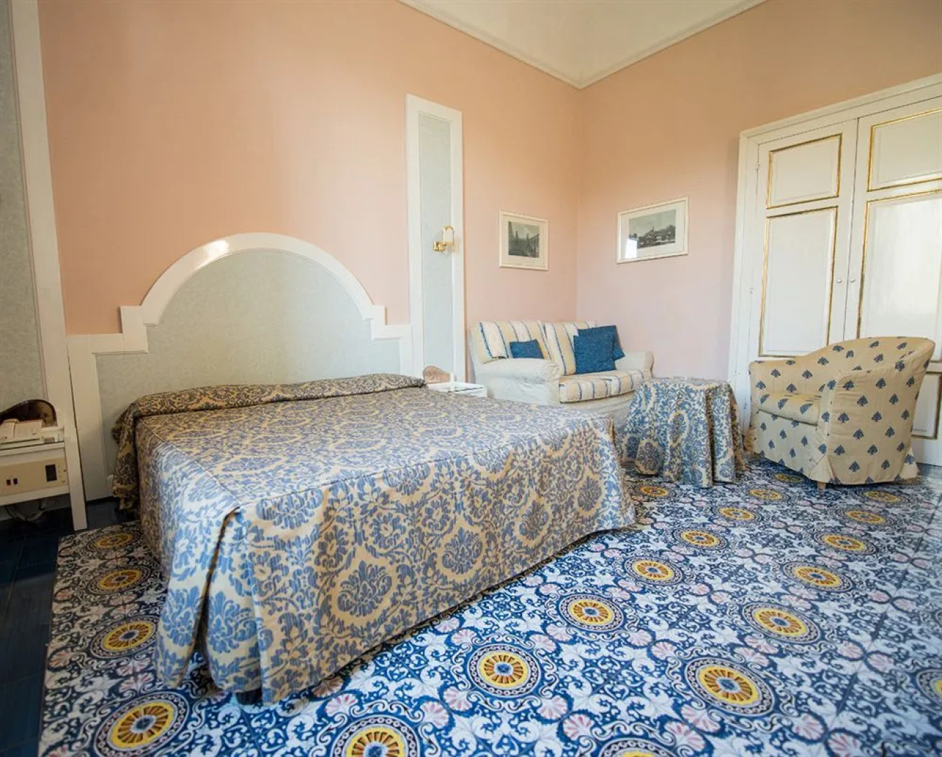 Grand Hotel Villa Parisi