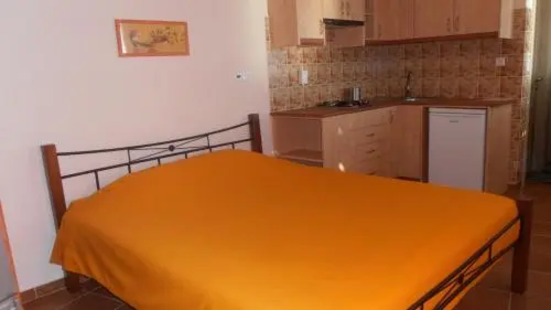 Chriason Studios & Apartments