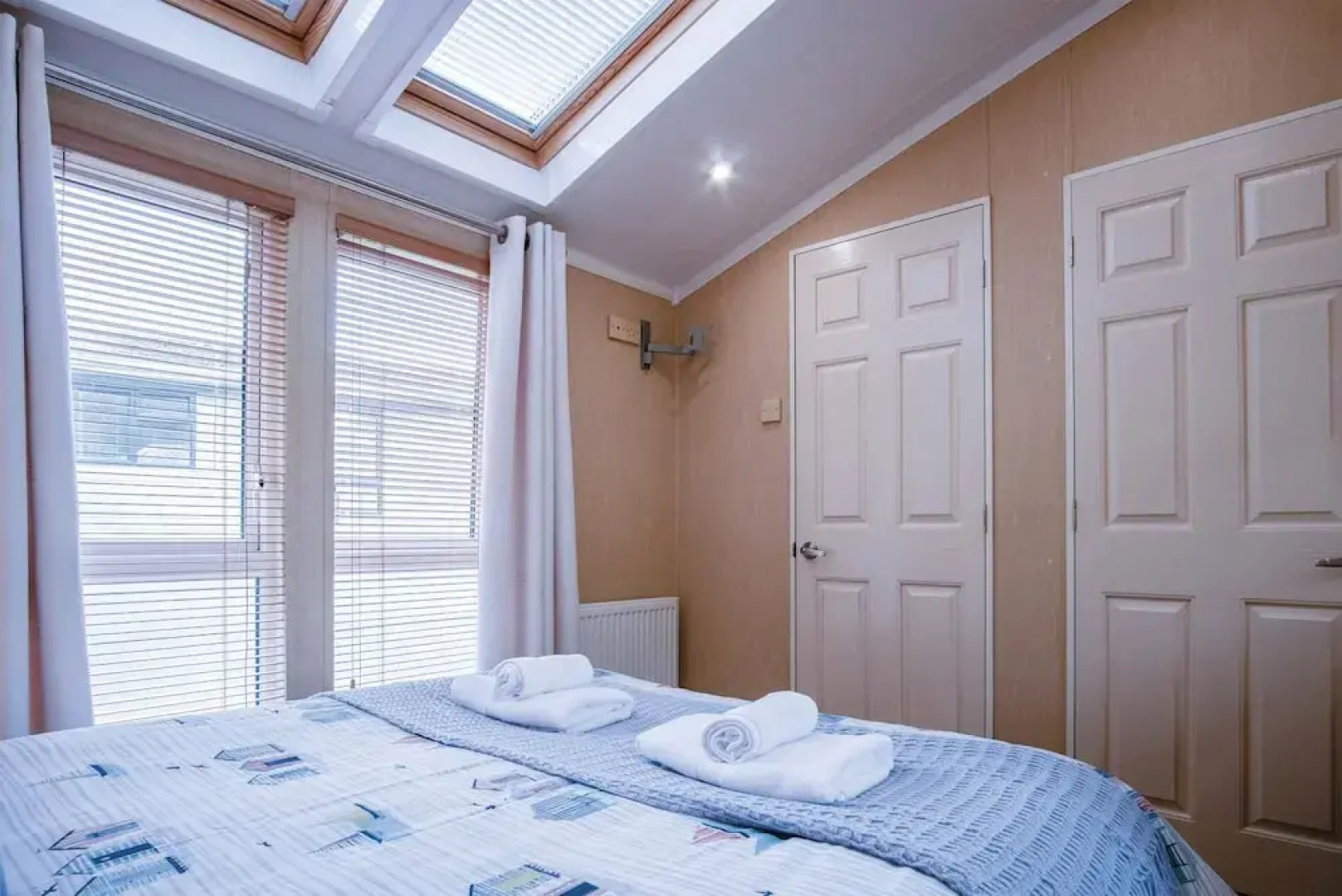 3 Manor Lodge - 2 Bedroom Lodge - Pendine