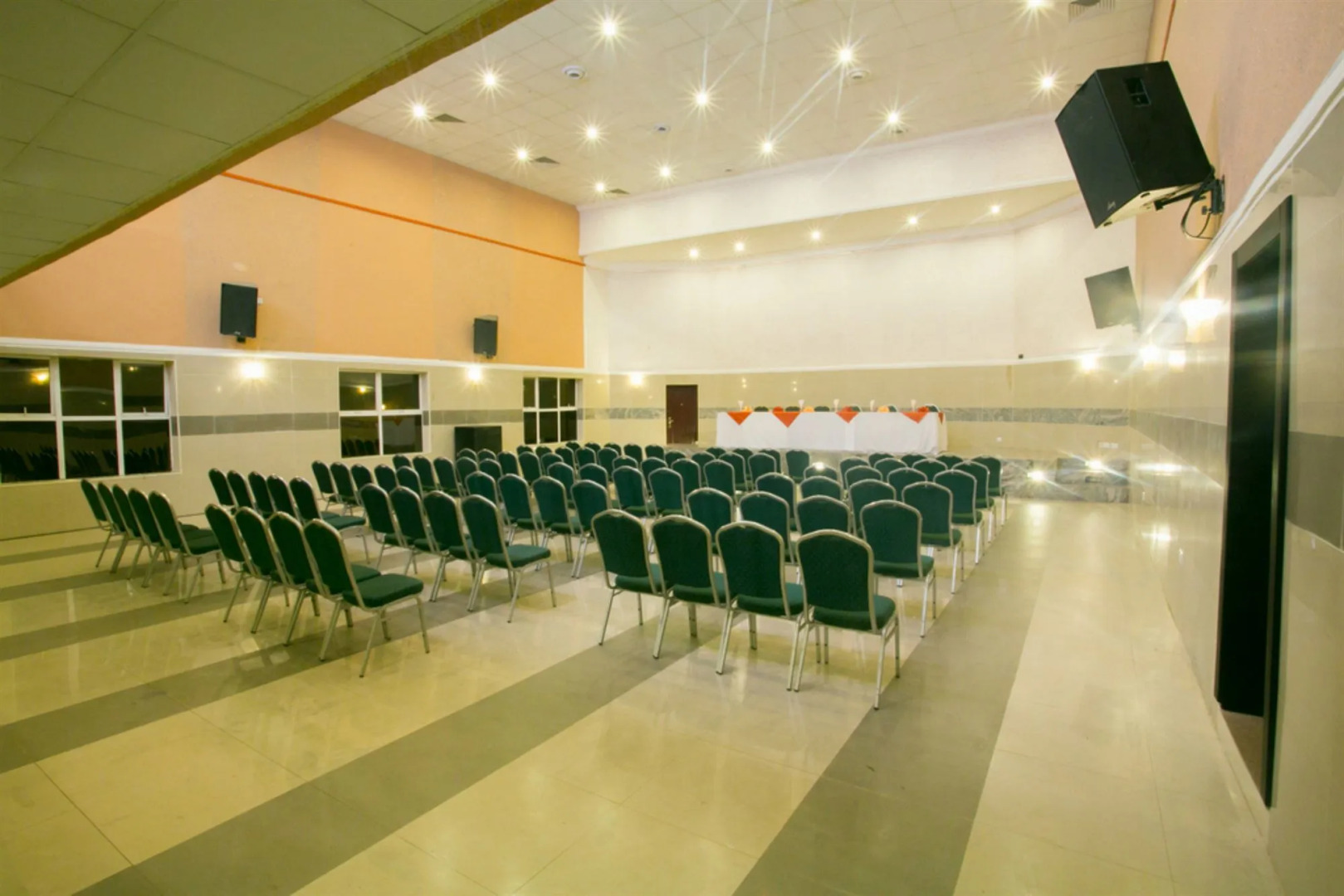 D'Palms Airport Hotel