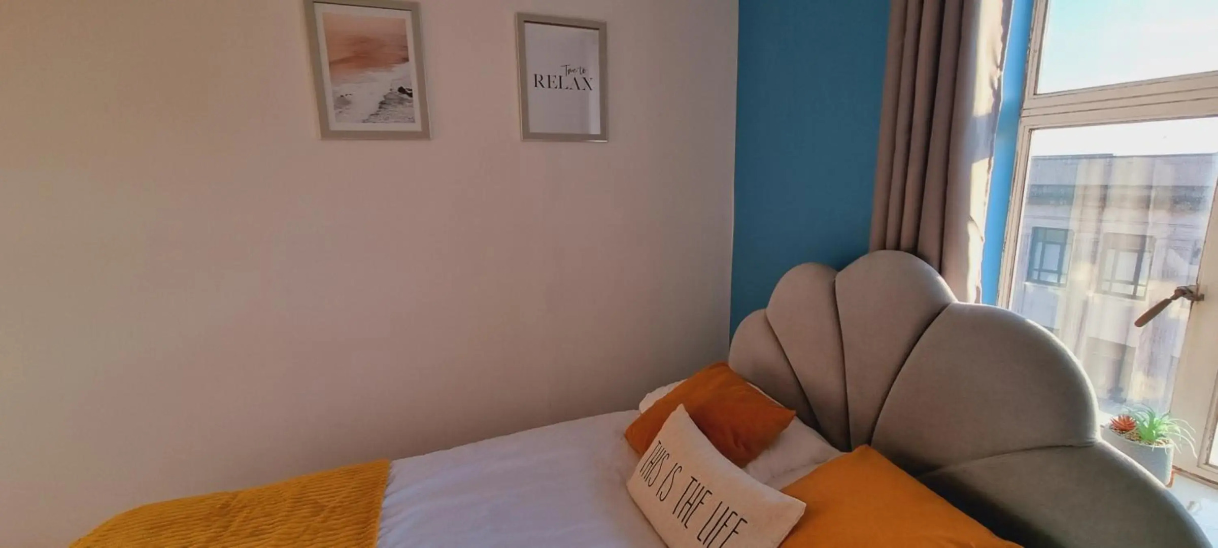 Modern and spacious Swansea centre apartment