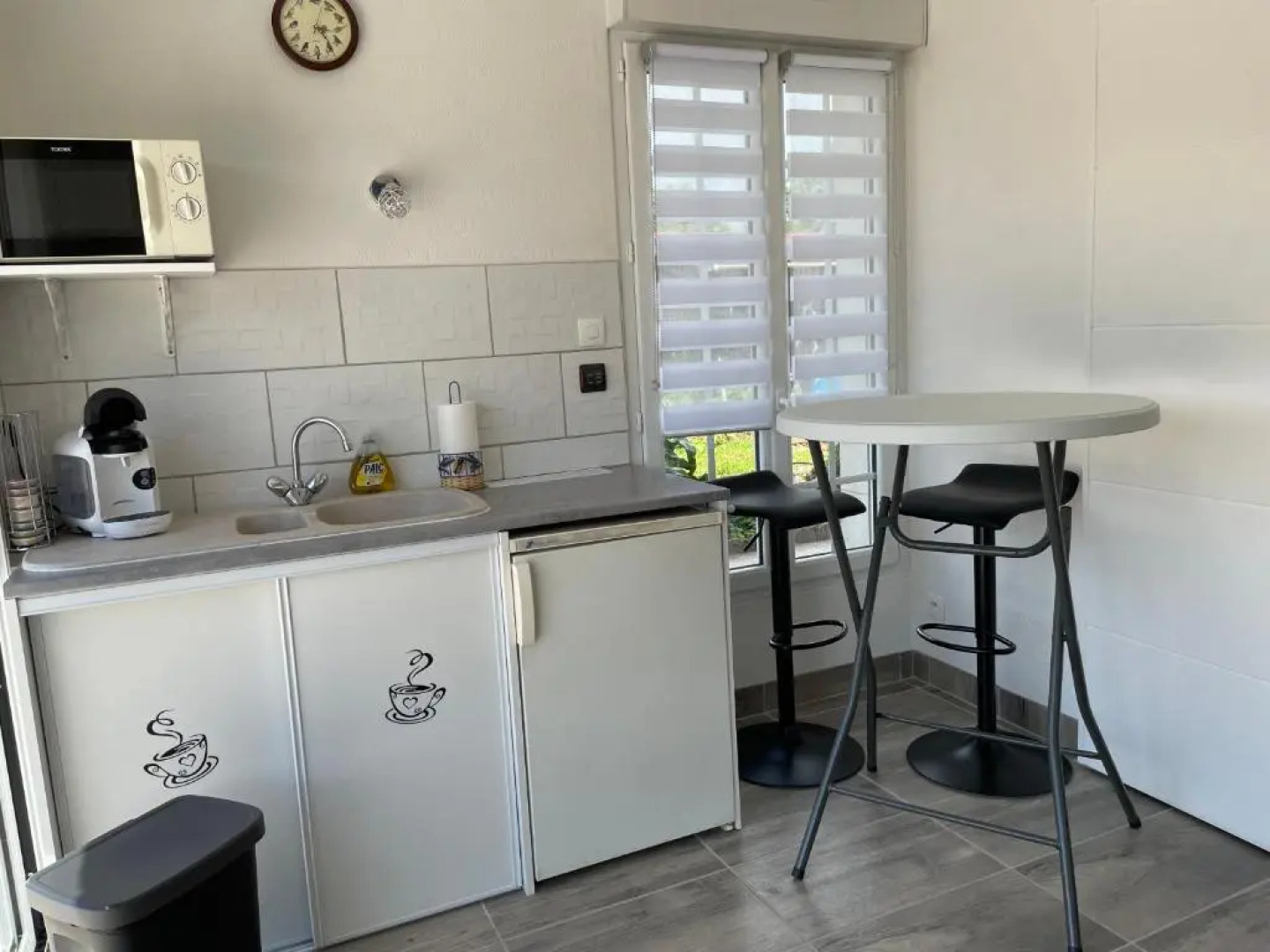 Studio Independant Chez L'habitant (Adults Only)