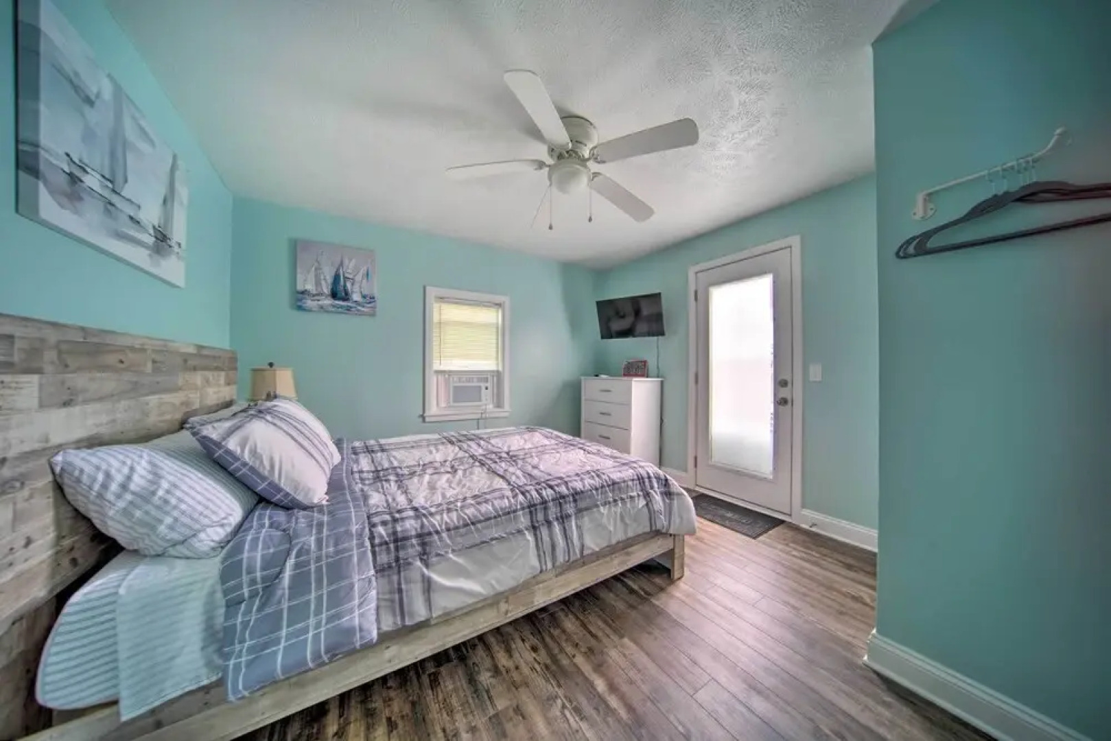 Charming Geneva Getaway w/ Easy Strip Access!