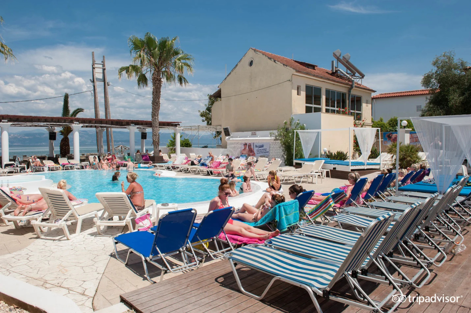 Отель Quayside Village Hotel — Adults Only