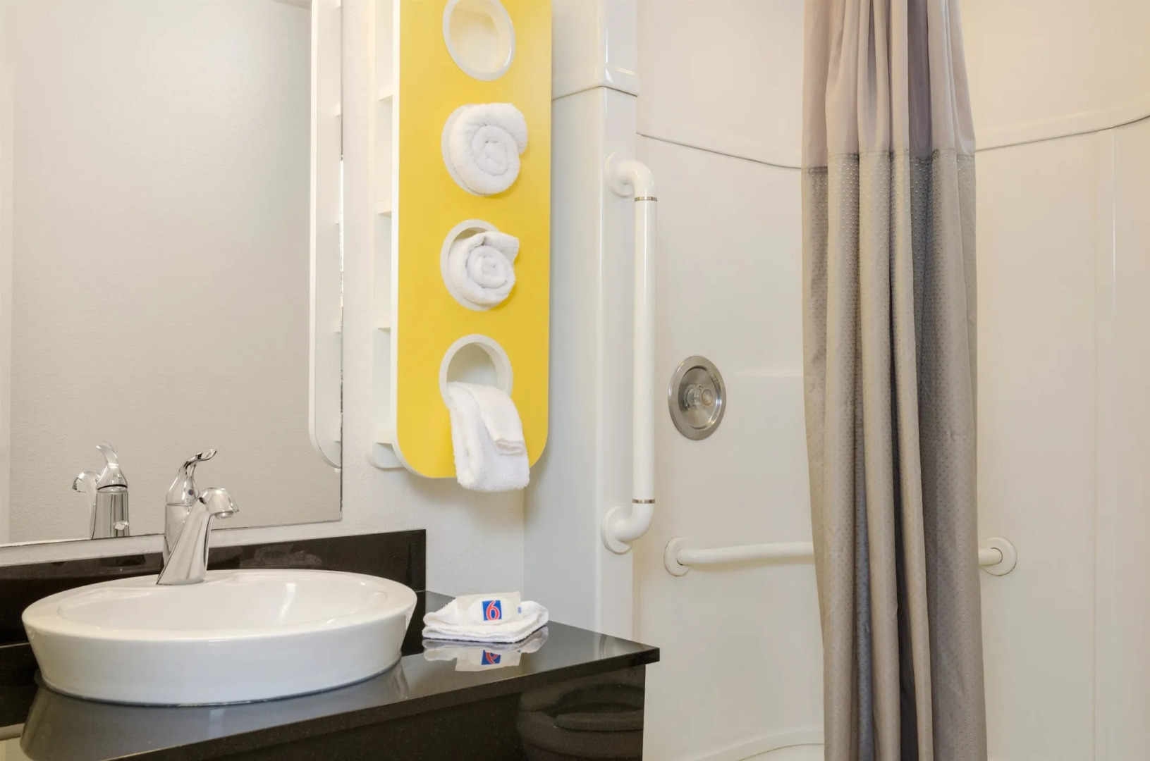 Super 8 by Wyndham Turlock