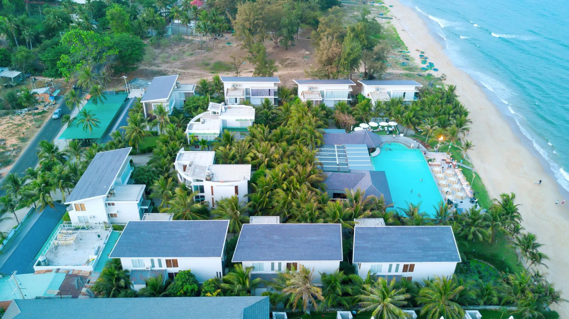 Villa Del Sol Beach resort & Spa