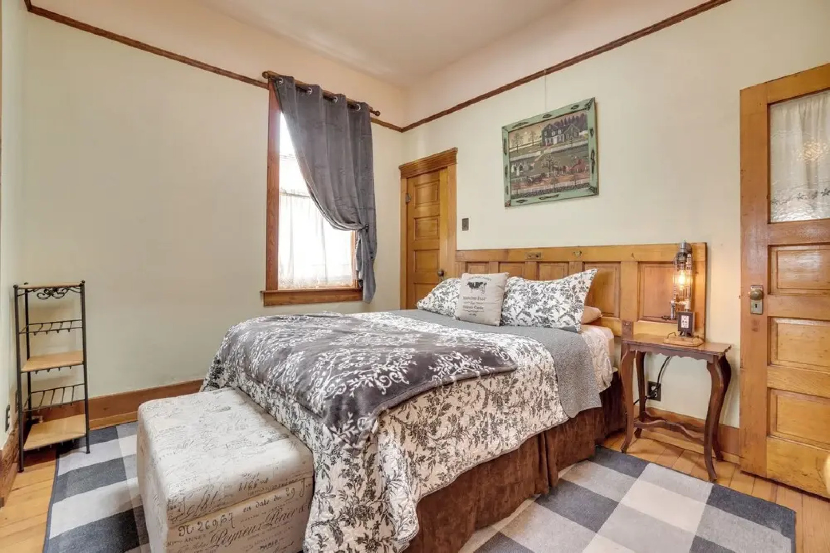 Historic Laramie Apt: Walk to Shops & Restaurants