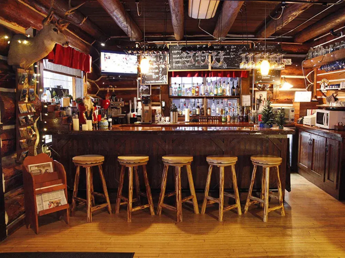 Historic Tamarack Lodge and Cabins