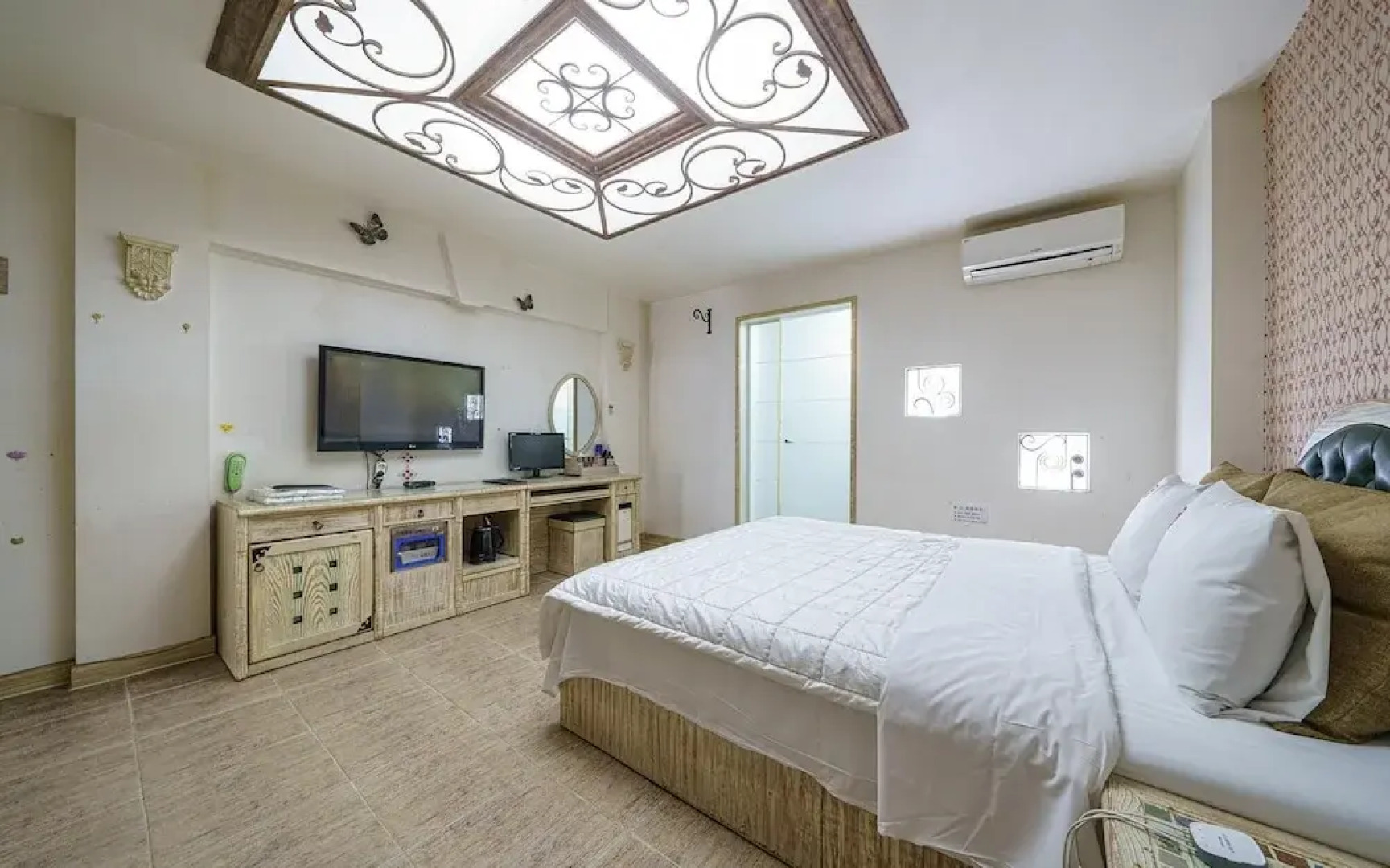 Feel Love Drive-in Motel