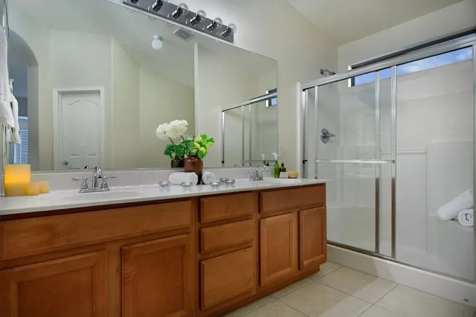 Near Great Shopping & Dining! Pool Table & Games!