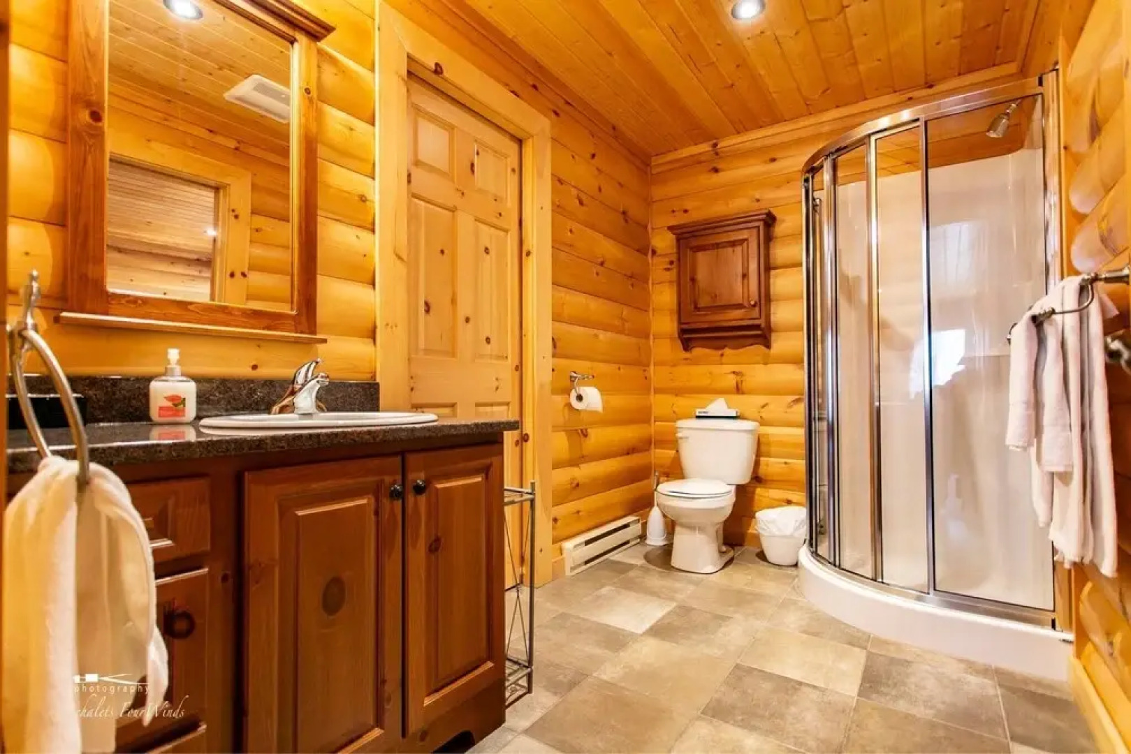 La Casa Kanata - Jacuzzi, Jazz Chardonnay