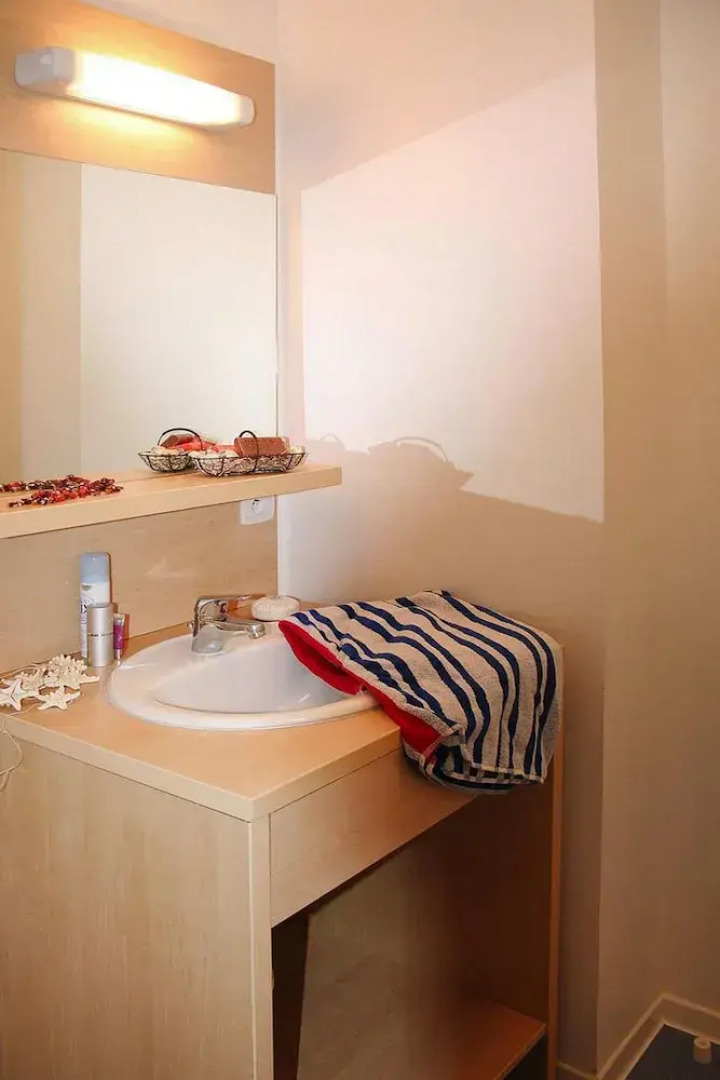 Cassen Holiday House With Pool