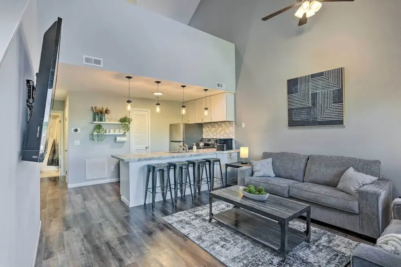 2 Mi to Waterpark: Vernon Township Gem w/ Balcony