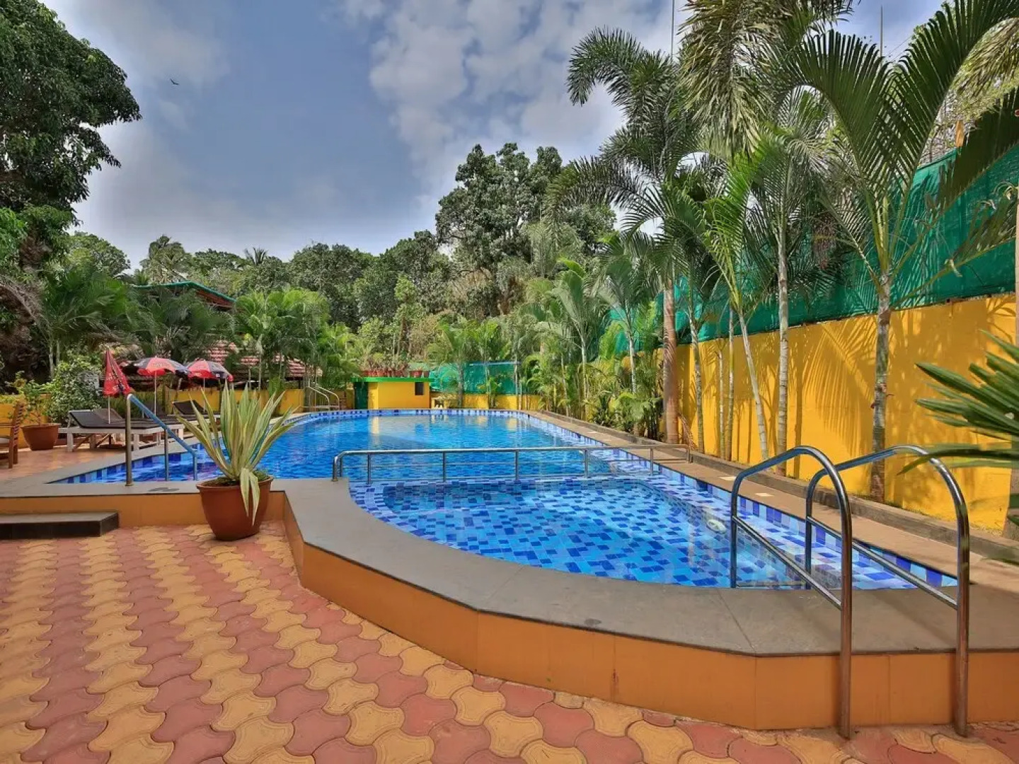 OYO 14280 Ashvem Beach Inn