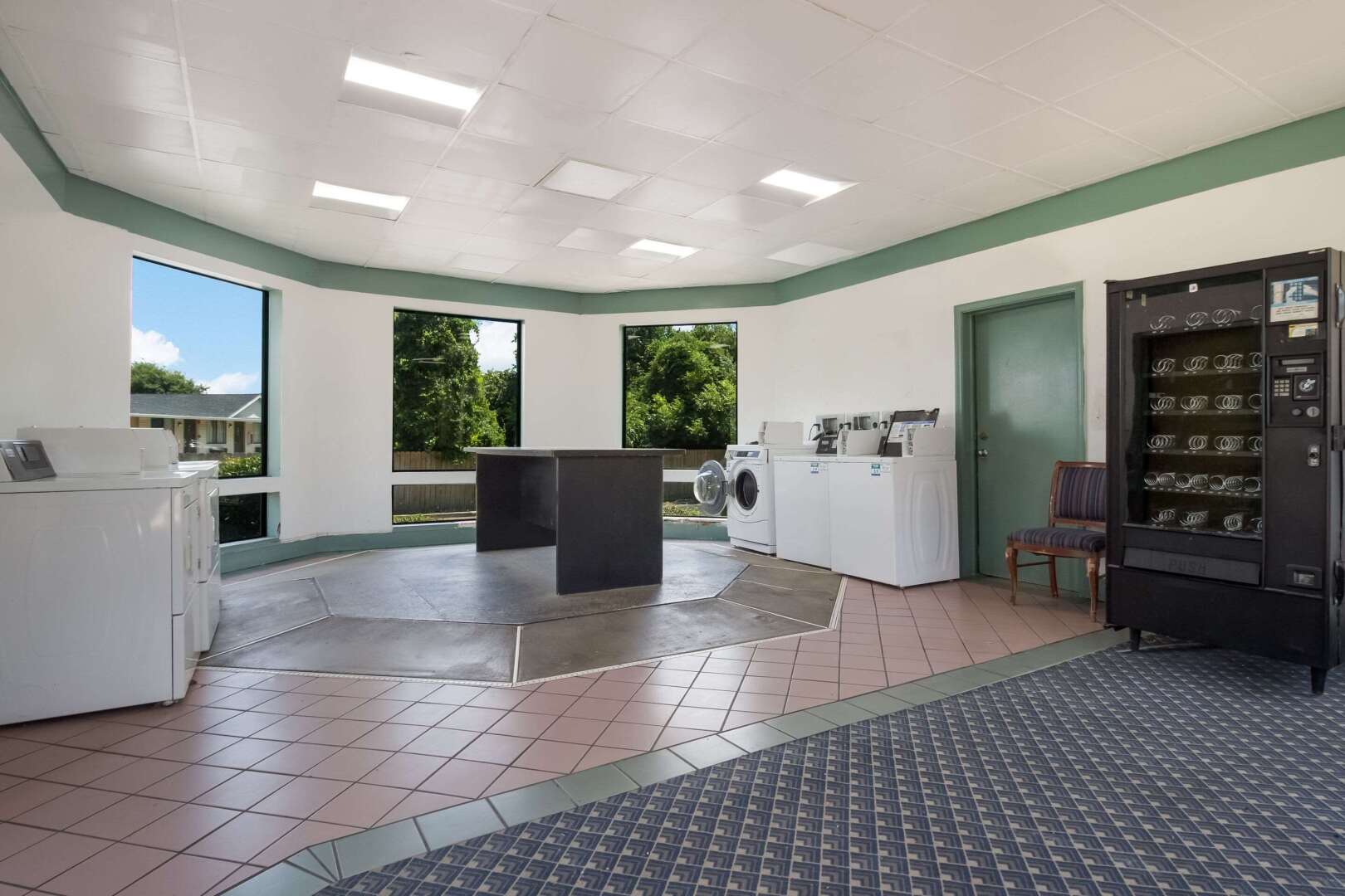 Suburban Studios Florence I-95