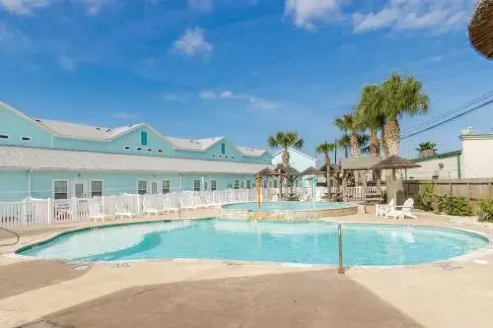 Nemo Cay Resort D109 by RedAwning
