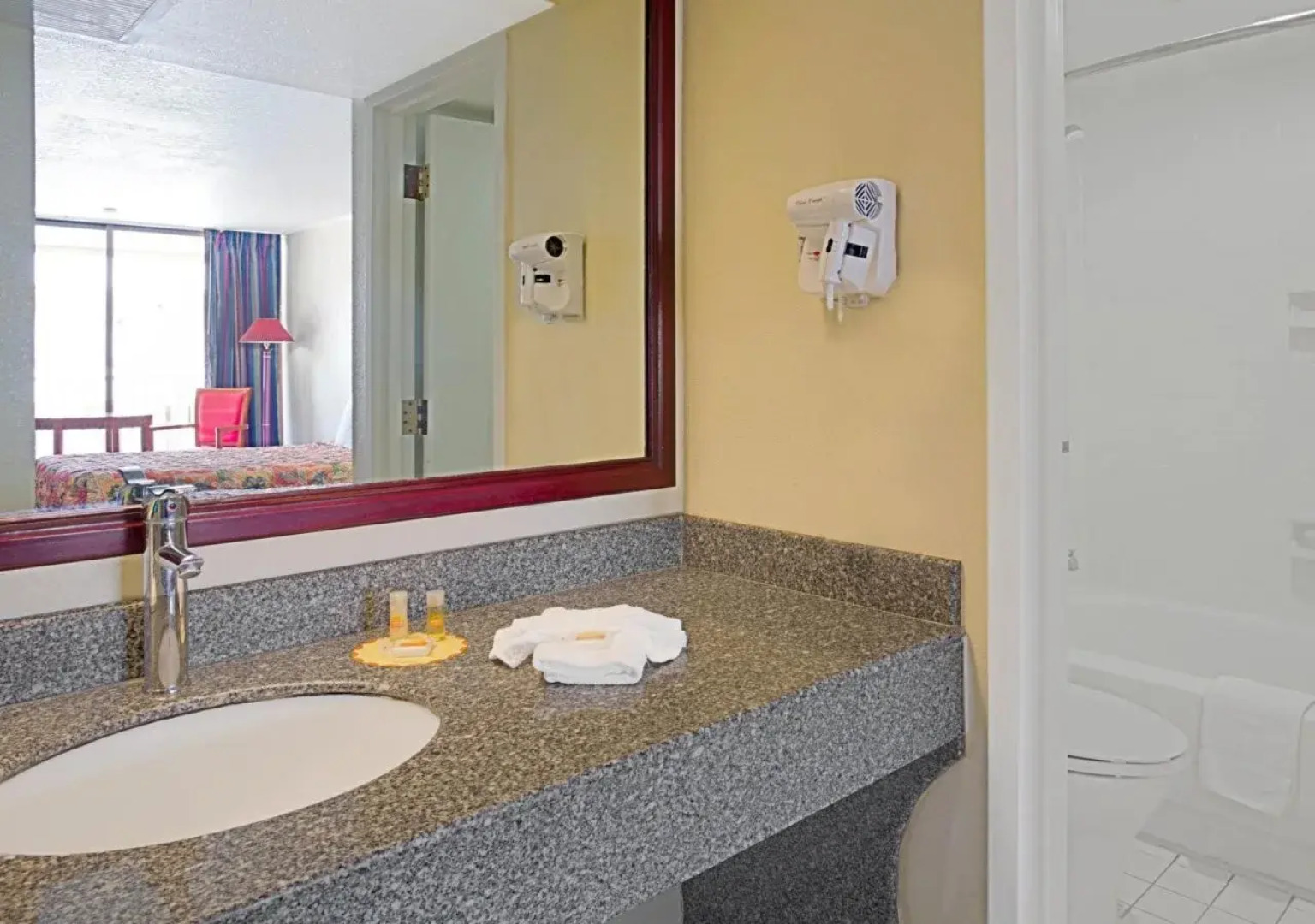 Days Inn & Suites Clermont