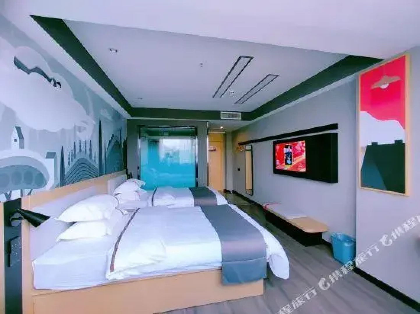 Shangkeyou hotel chain (Jinggu Bailong pedestrian street shop)
