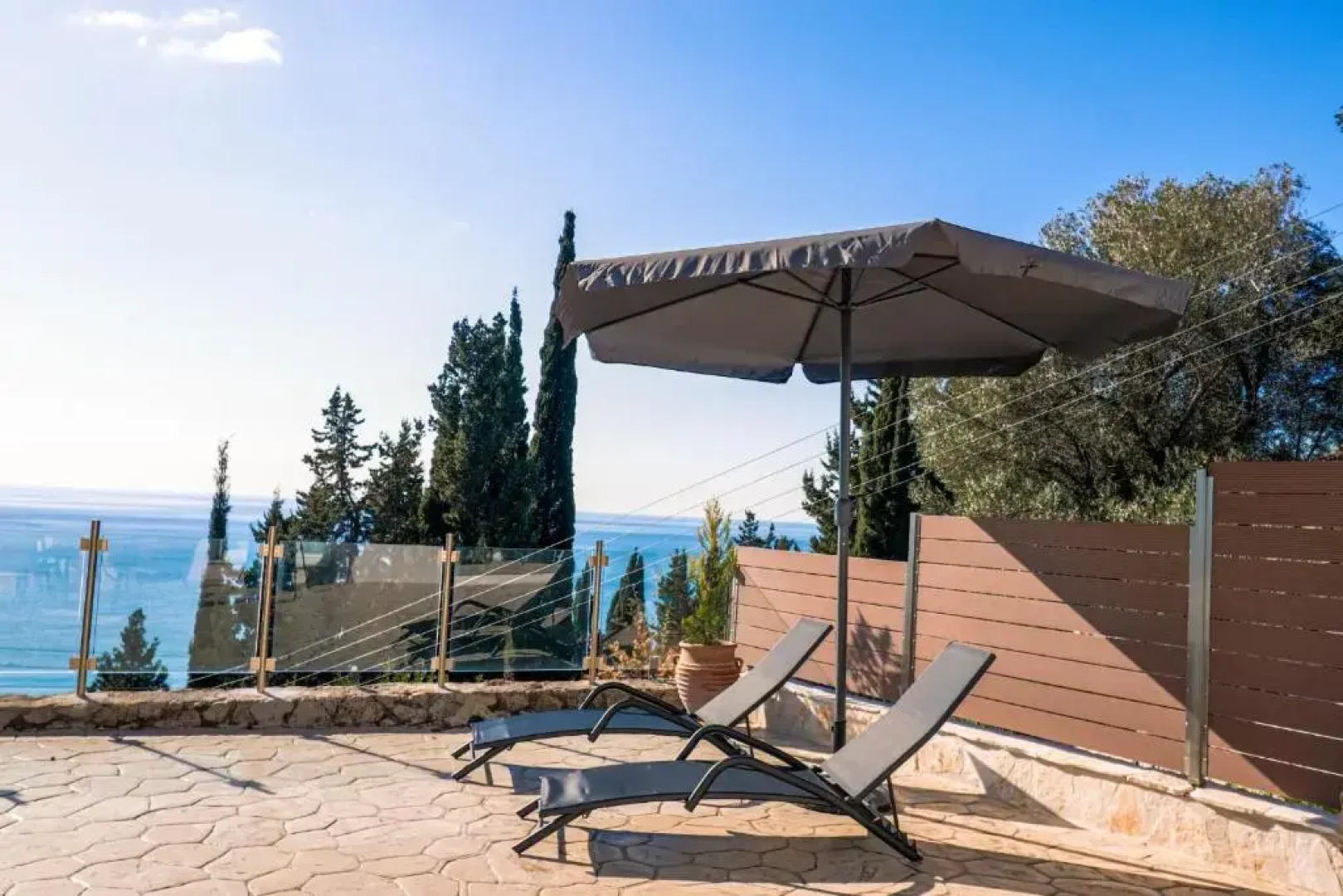 Noir Luxury Suite by CorfuEscapes