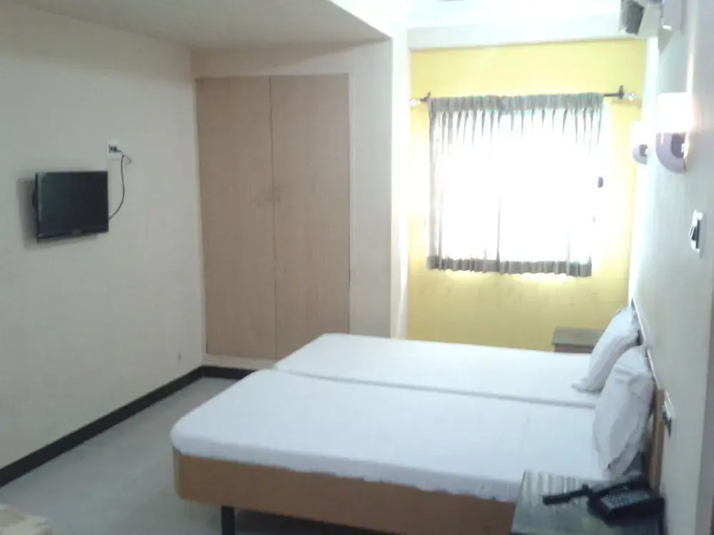 Vedanta Wake up Arapalayam Bus Stand