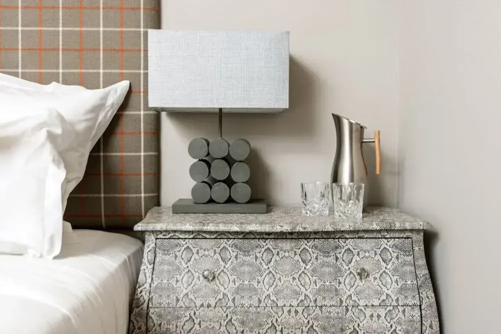 Crazy Fox House - From 600 Per Night