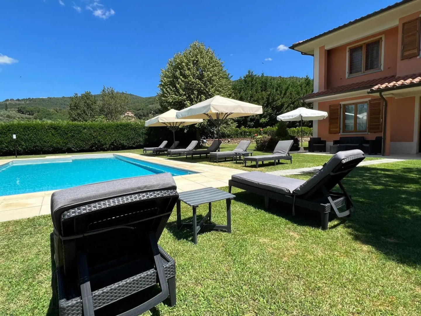 Villa in Tuscany With Private Pool & Views