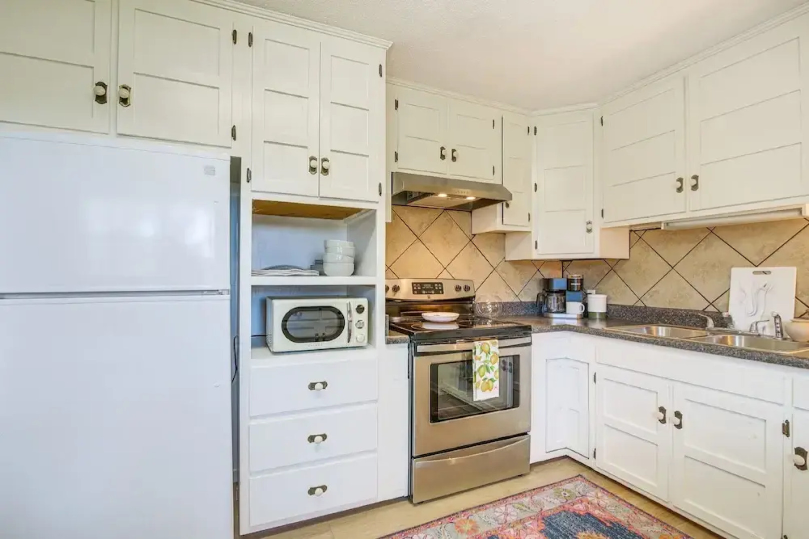 Oxford Getaway: Walk to Oxford Square!