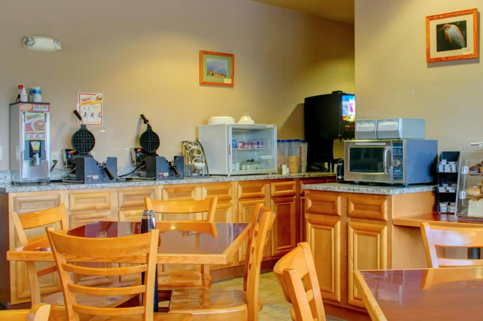 Allington Inn & Suites