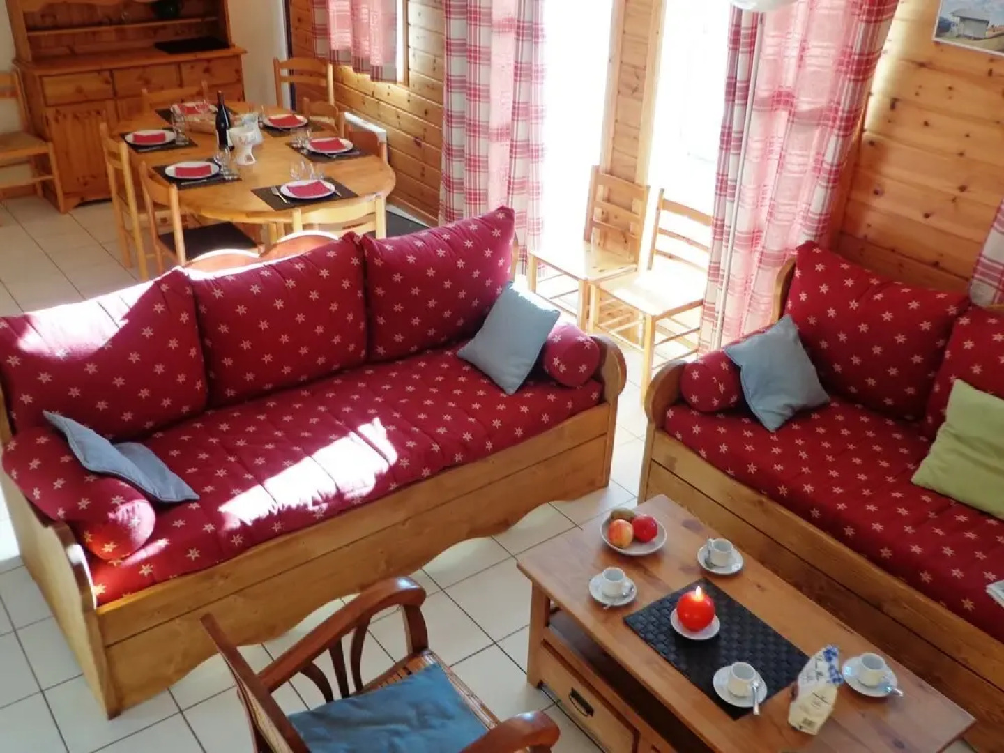 Exquisite Chalet in Rhone Alpes With Swimming Pool