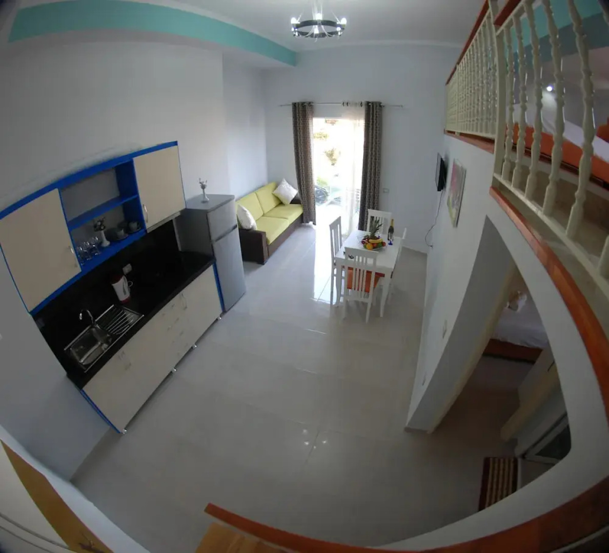 Crown Deluxe Apartments