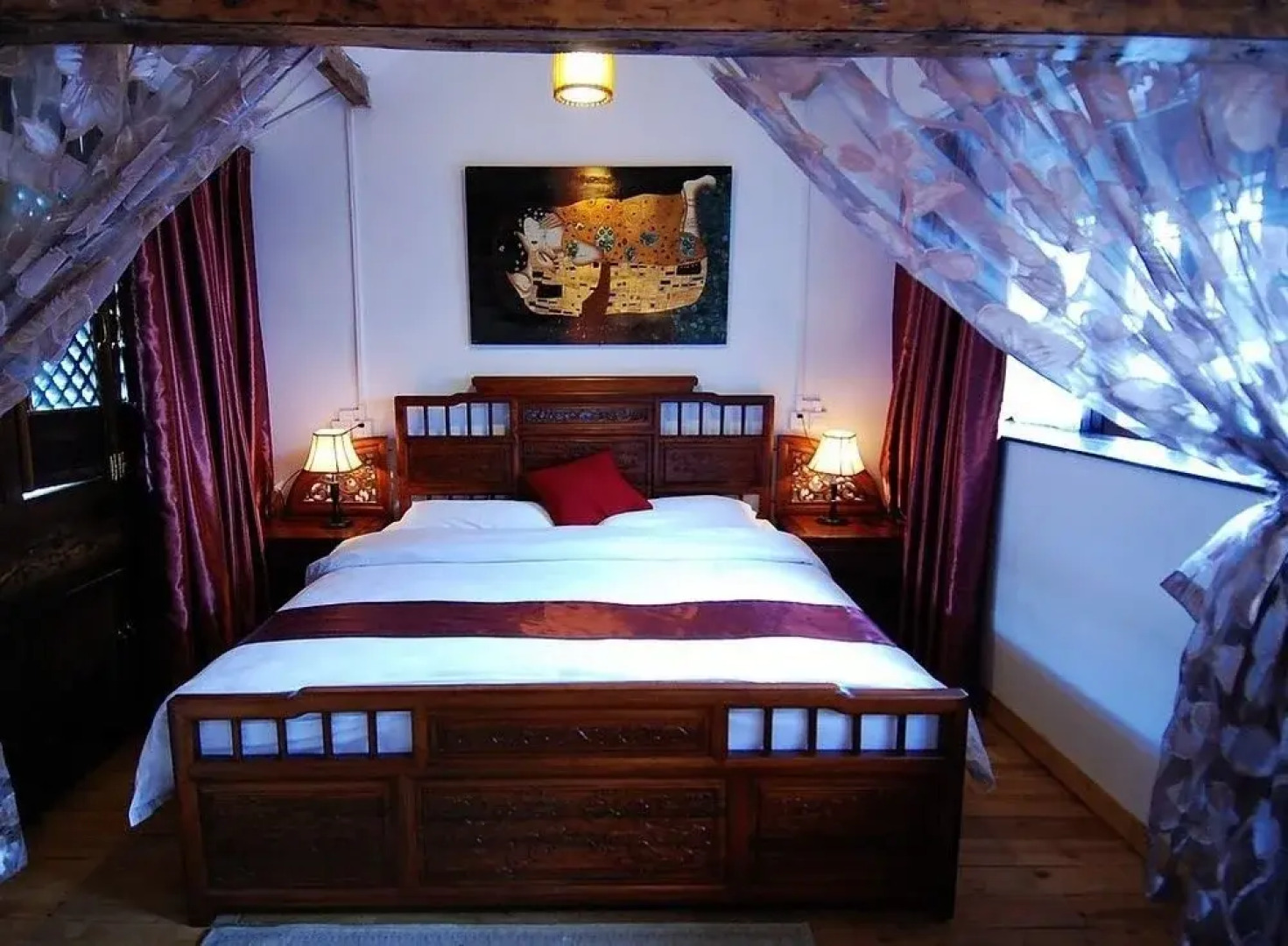 Snow Field Sunshine Inn