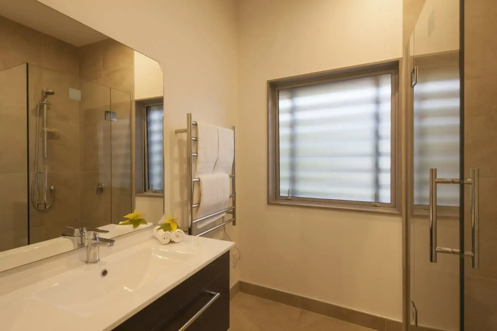 22 Hallenstein Apartments by Staysouth