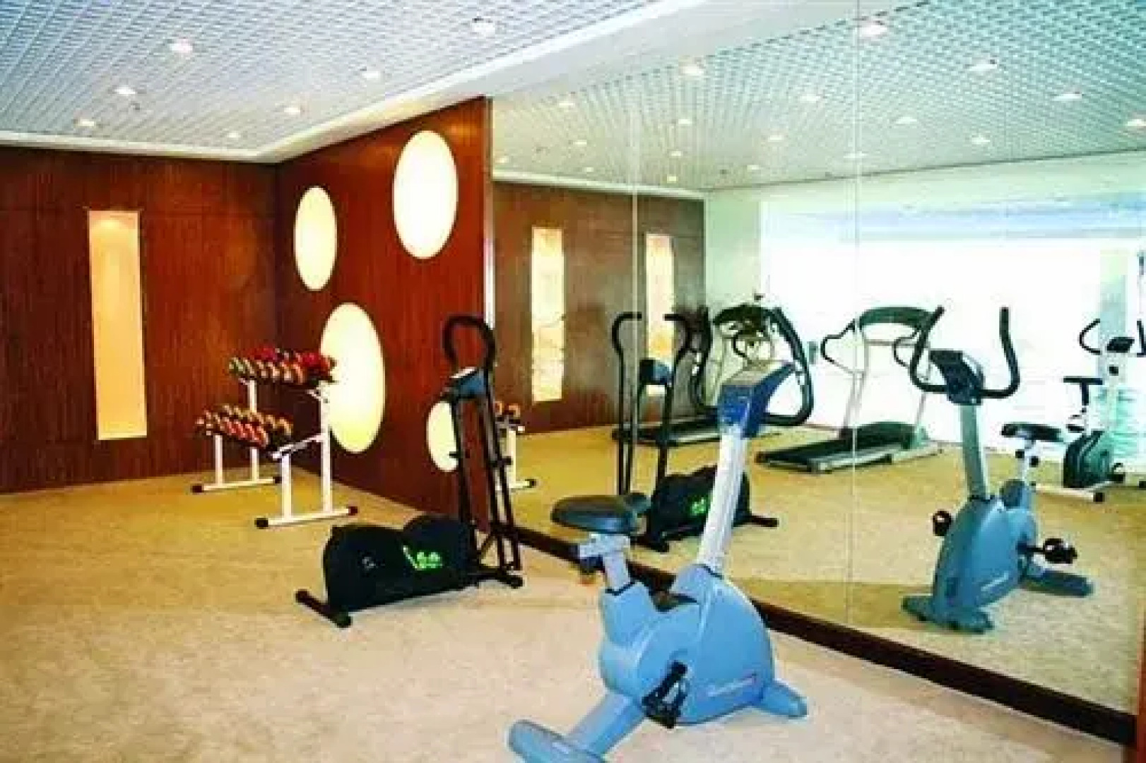 Junhui Jianguo Hotel