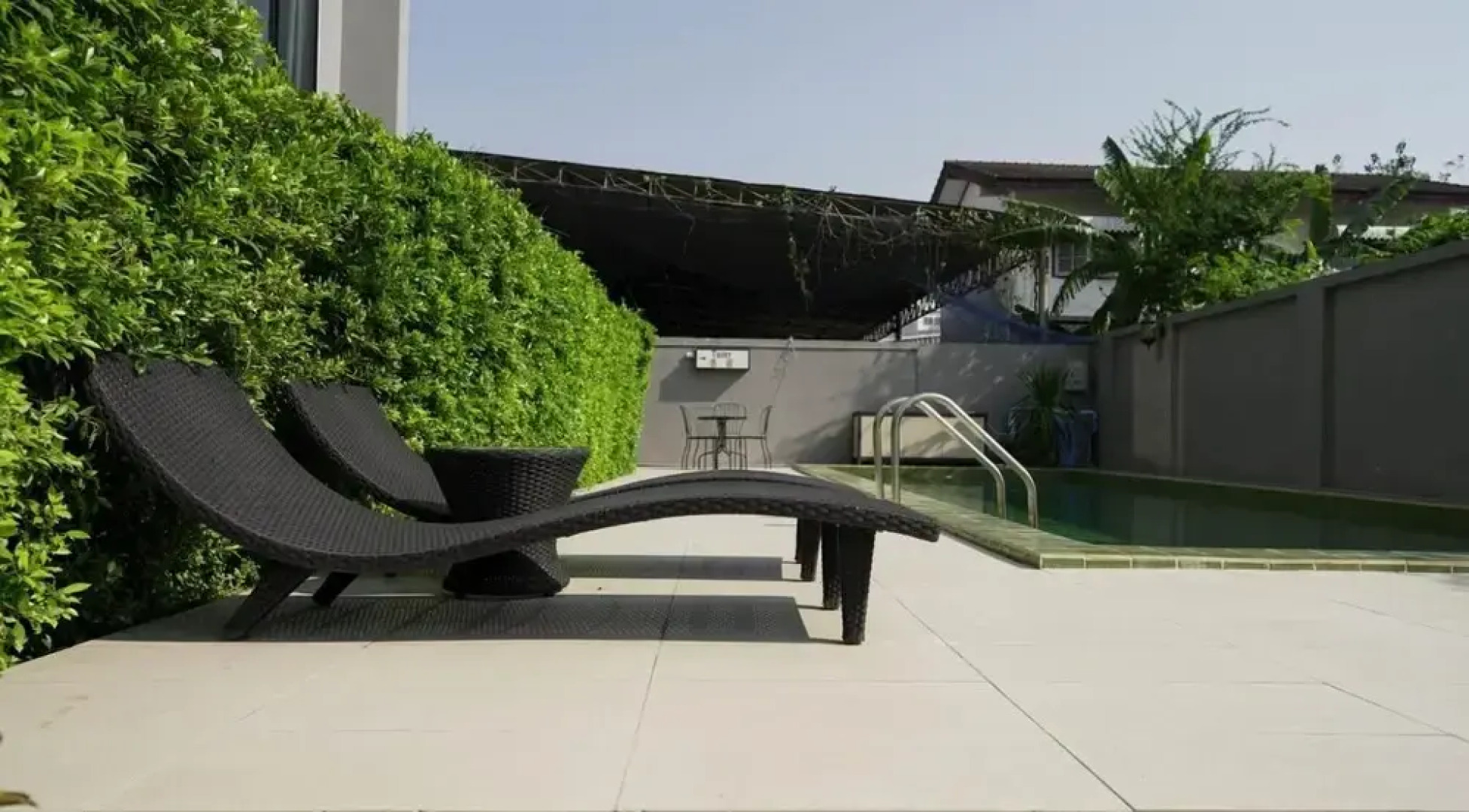 RQ Bangkok Sukhumvit 107 by Collection O