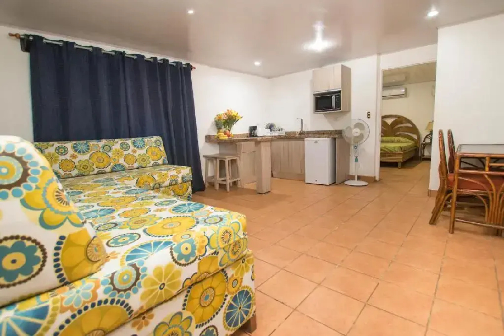 Oceanfront Hotel Verde Mar direct access to the beach