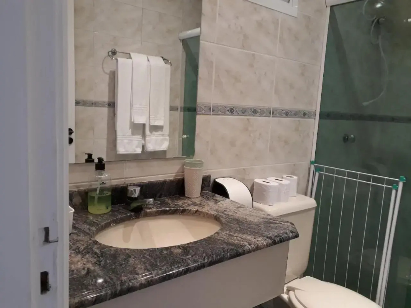 Condominio Amarilis Flat