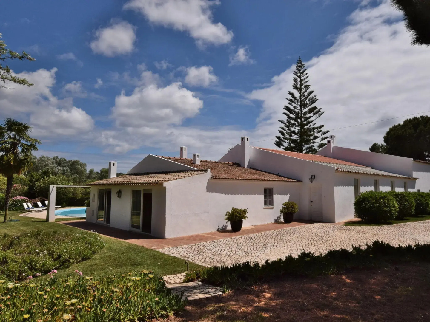 Coastal Retreat With Private Pool