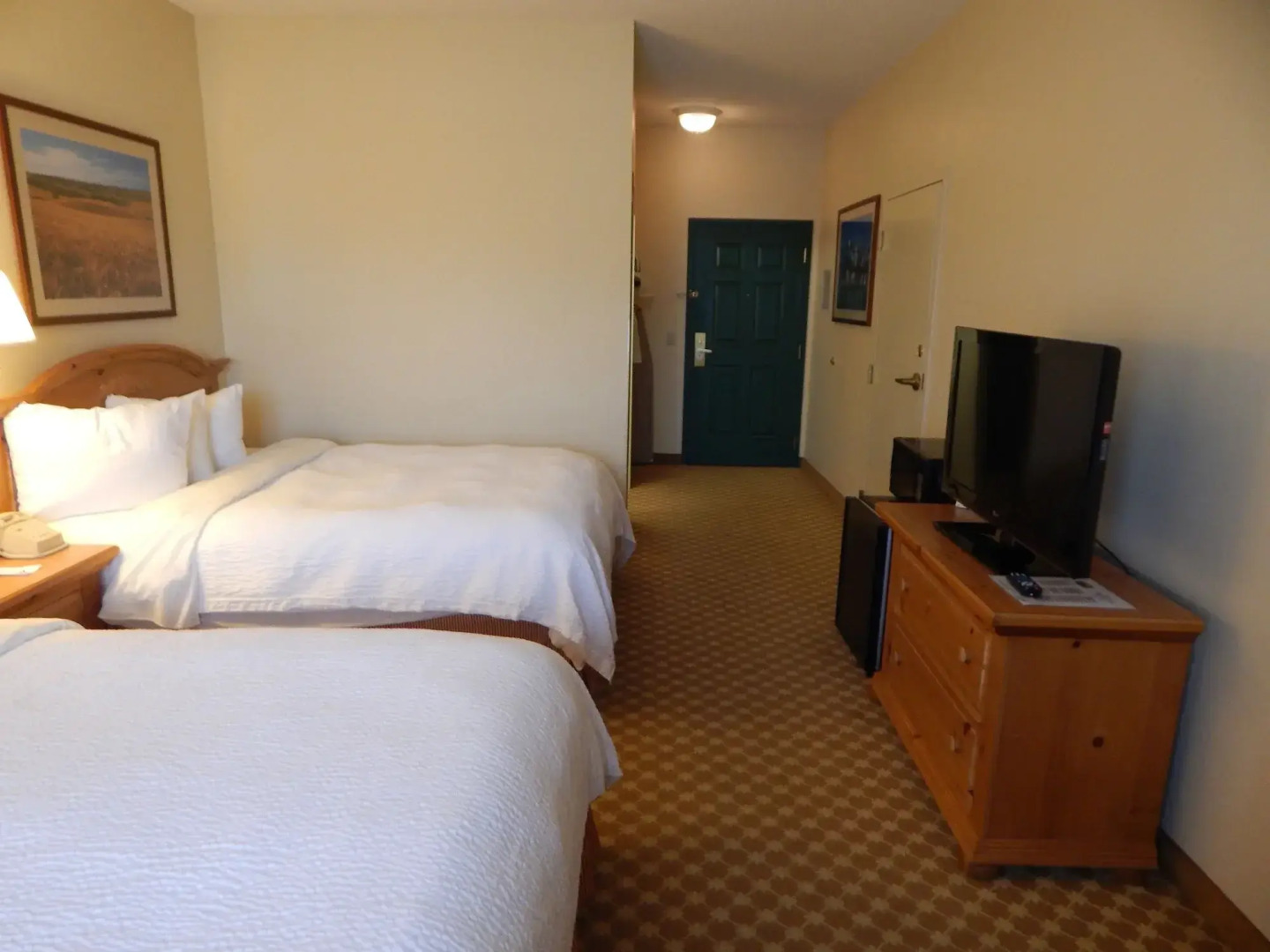 Lancaster Inn and Suites