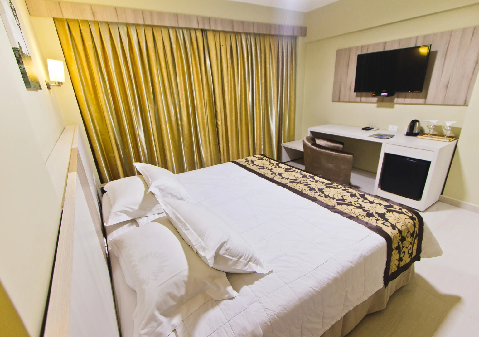 Megal Suites Hotel