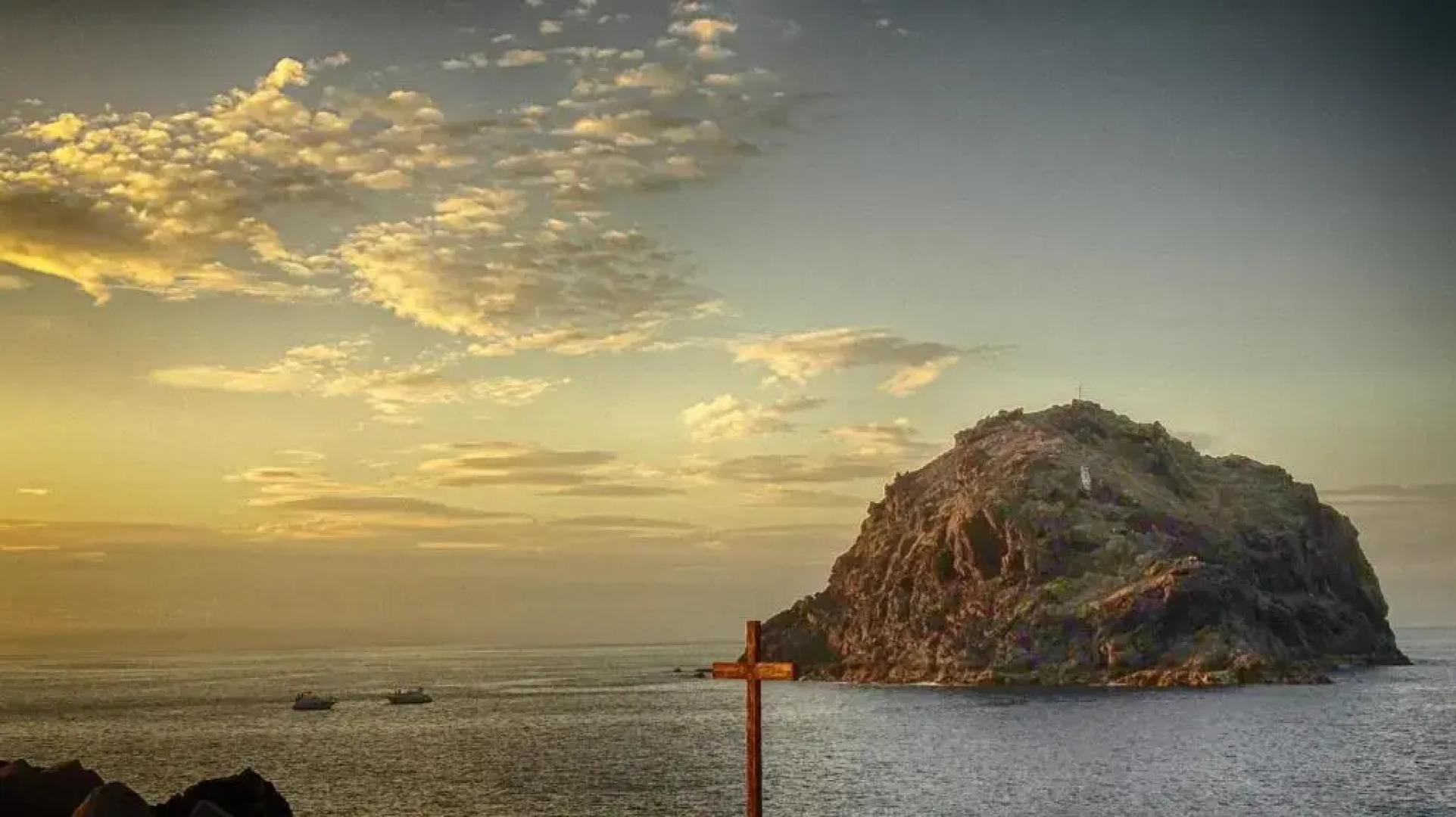 Modern sea front apartment in Garachico I