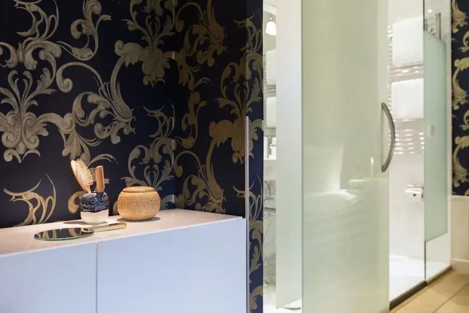 Amsterdam Canal Residence