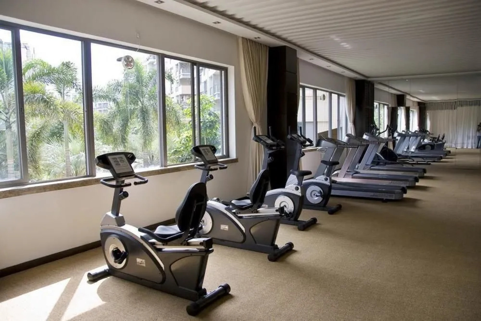 Zhongshan Huahong Aparthotel