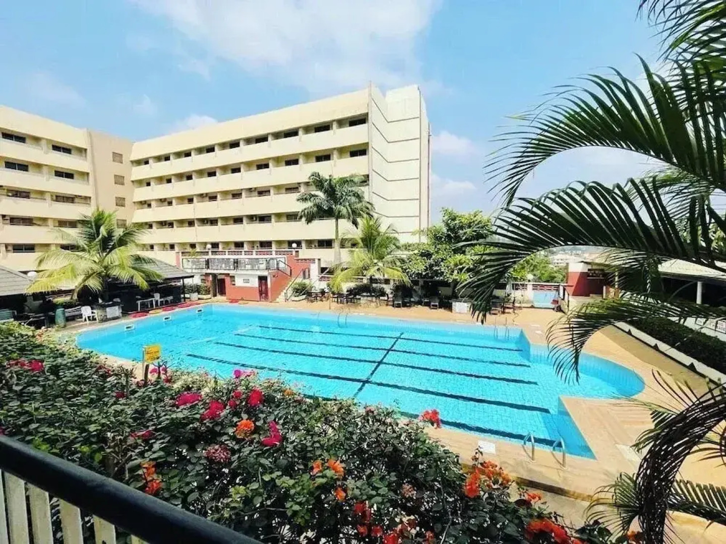 Royal Birds Hotel And Towers