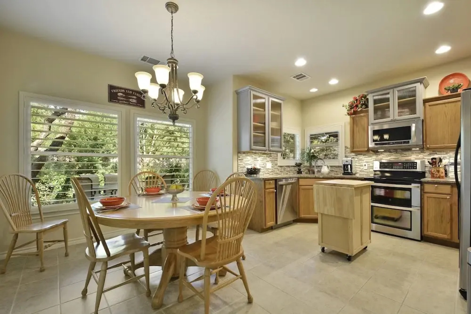 4BR 2BA Cottage at Lake Austin by RedAwning