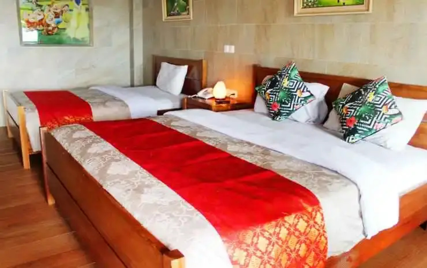 Seruni Hotel Hobbit House