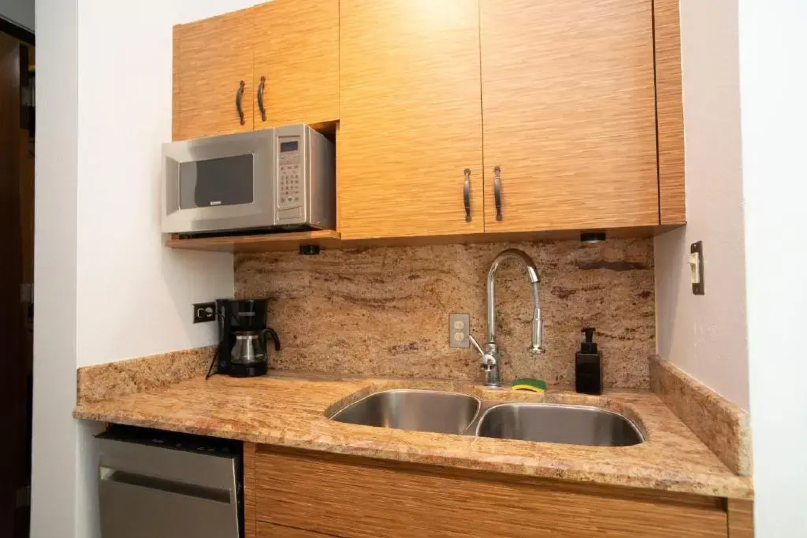 Beachfront Penthouse with Ocean and Sunset Views at Pelican Reef #703