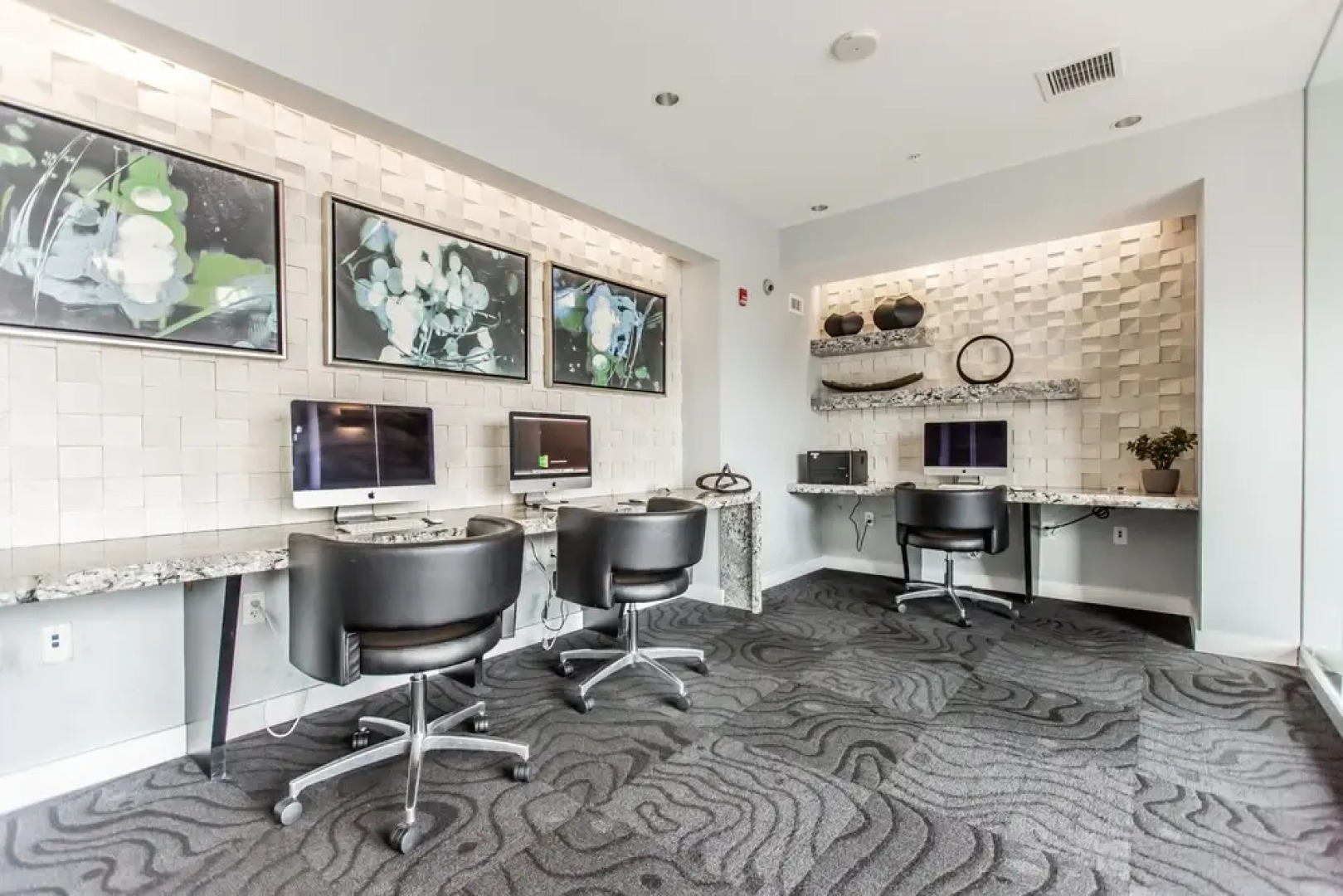 Kasa Alexandria Apartments