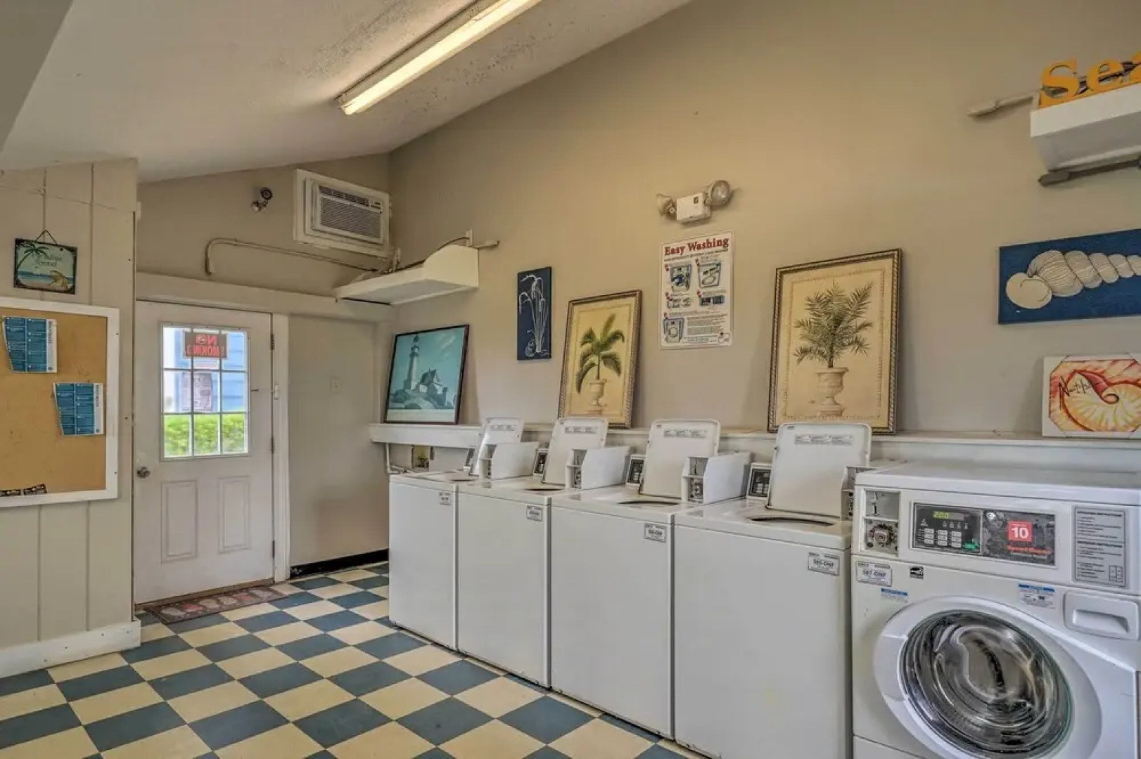 North Topsail Beach Vacation Rental w/ Balcony!