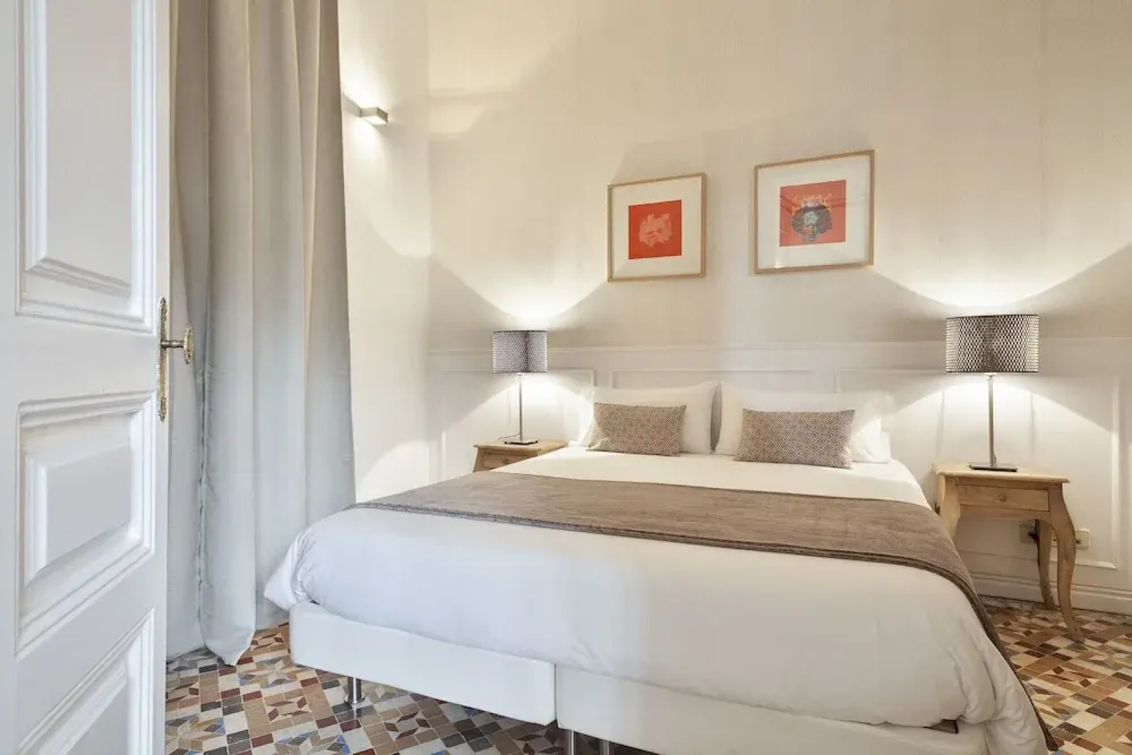 Plaza Catalunya Guest House