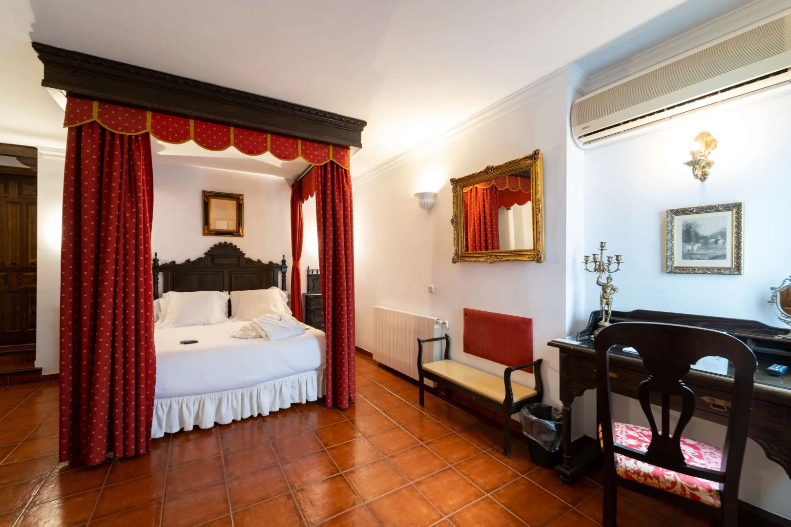 Отель Soho Boutique Palacio San Gabriel